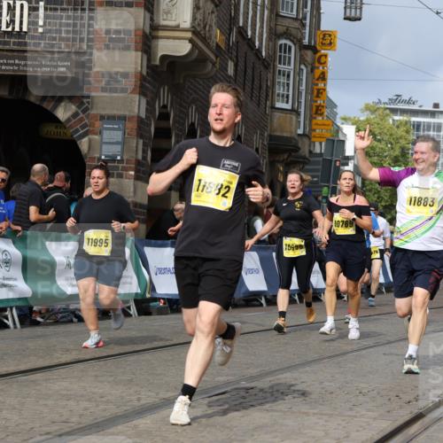 13.09.2026 - 21. swb-Marathon Bremen Strokosch-Dieckow http://msf.ph/oto/10388107 13.09.2026 11:09:32 Ziel 10314, 10321, 10570, 10630, 10664, 10686, 10694, 10983, 11091, 11138, 11304, 11578, 11764, 11882, 11915, 11987, 12155, 12192, 12337, 12491, 12554, 13607, 10234, 10386, 10417, 10424, 10696, 10712, 10785, 10990, 10991, 11192, 11937, 12409, 12449 meine-sportfotos.de