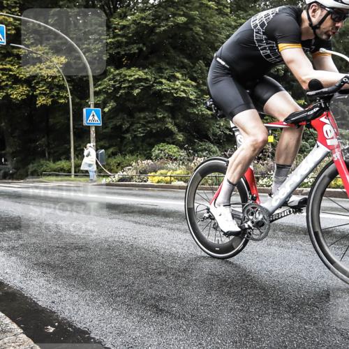 13.09.2026 - Stadtparktriathlon H.Heesch http://msf.ph/oto/10388122 13.09.2026 12:24:18 Radfahren 1030, 1060 meine-sportfotos.de