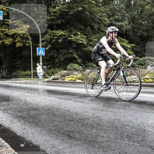 13.09.2026 - Stadtparktriathlon H.Heesch http://msf.ph/oto/10388153 13.09.2026 12:24:44 Radfahren 964, 995, 1166 meine-sportfotos.de