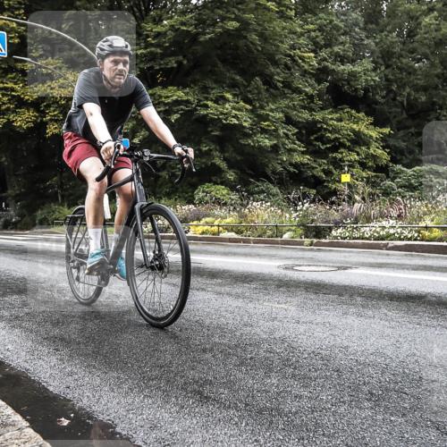 13.09.2026 - Stadtparktriathlon H.Heesch http://msf.ph/oto/10388161 13.09.2026 12:24:55 Radfahren 962, 1058, 1117 meine-sportfotos.de