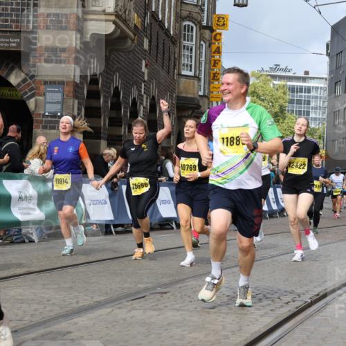 13.09.2026 - 21. swb-Marathon Bremen Strokosch-Dieckow http://msf.ph/oto/10388162 13.09.2026 11:09:33 Ziel 10314, 10321, 10570, 10630, 10664, 10686, 10694, 10983, 11091, 11138, 11304, 11578, 11764, 11882, 11883, 11915, 11987, 12155, 12192, 12337, 12491, 12554, 13607, 10234, 10386, 10417, 10424, 10696, 10712, 10737, 10785, 10990, 10991, 11192, 11937, 12409, 12449 meine-sportfotos.de