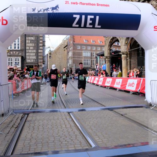 13.09.2026 - 21. swb-Marathon Bremen Tim E. http://msf.ph/oto/10388199 13.09.2026 13:28:48 Ziel 178, 210, 613, 1239, 1380, 1914, 2047, 2764, 3028, 3294, 3597, 4250, 4564, 5683, 6914, 6957, 8429, 8483, 8570, 8938, 9064, 9176, 9549, 13012 meine-sportfotos.de