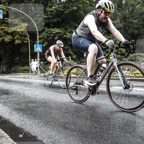 13.09.2026 - Stadtparktriathlon H.Heesch http://msf.ph/oto/10388213 13.09.2026 12:26:09 Radfahren 1043, 1096, 1115 meine-sportfotos.de