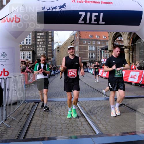 13.09.2026 - 21. swb-Marathon Bremen Tim E. http://msf.ph/oto/10388243 13.09.2026 13:28:50 Ziel 178, 210, 613, 1239, 1380, 1914, 2047, 2764, 3028, 3294, 3597, 4102, 4250, 4564, 5683, 6914, 6957, 8429, 8483, 8570, 8938, 9064, 9176, 9549, 13012 meine-sportfotos.de