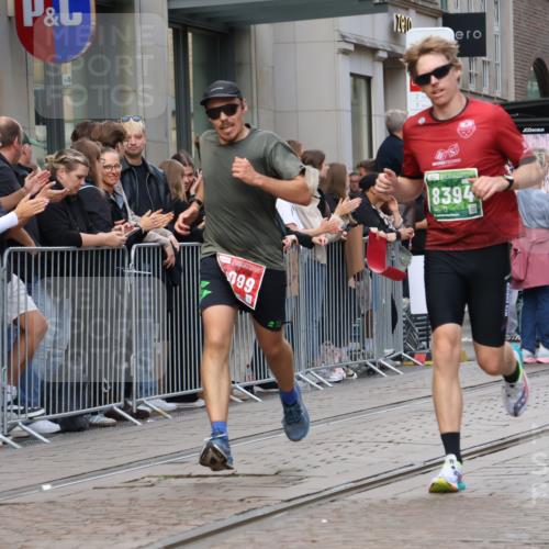 13.09.2026 - 21. swb-Marathon Bremen Strokosch-Dieckow http://msf.ph/oto/10388264 13.09.2026 12:58:13 Ziel 346, 1472, 2049, 5672, 6198, 8311, 8394, 1323, 1379, 1604, 1717, 2073, 2099, 9065 meine-sportfotos.de