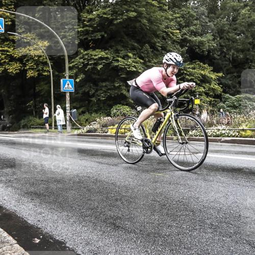13.09.2026 - Stadtparktriathlon H.Heesch http://msf.ph/oto/10388274 13.09.2026 12:26:38 Radfahren 972, 980, 1159 meine-sportfotos.de