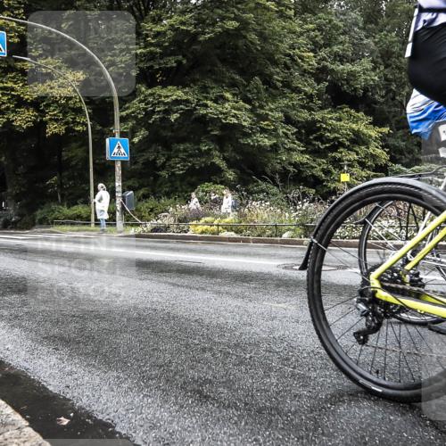 13.09.2026 - Stadtparktriathlon H.Heesch http://msf.ph/oto/10388280 13.09.2026 12:26:43 Radfahren 972, 1000, 1037, 1062, 1063, 1178 meine-sportfotos.de