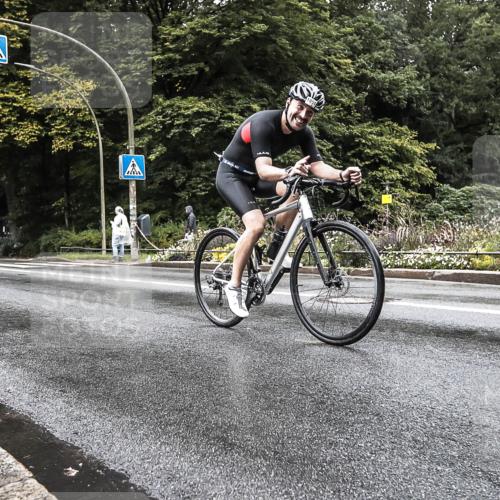 13.09.2026 - Stadtparktriathlon H.Heesch http://msf.ph/oto/10388320 13.09.2026 12:27:35 Radfahren 1047, 1051 meine-sportfotos.de