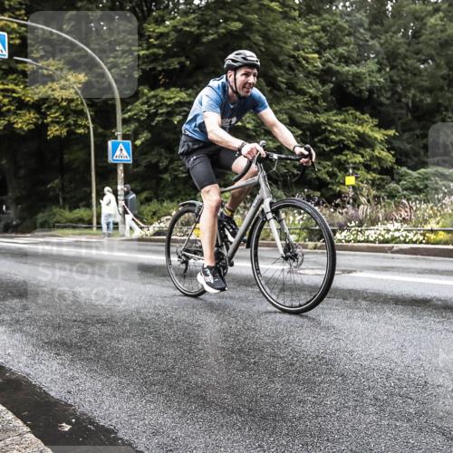 13.09.2026 - Stadtparktriathlon H.Heesch http://msf.ph/oto/10388323 13.09.2026 12:27:37 Radfahren 1047, 1051 meine-sportfotos.de