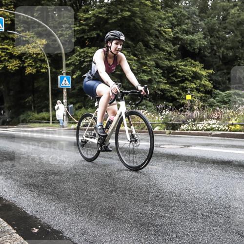 13.09.2026 - Stadtparktriathlon H.Heesch http://msf.ph/oto/10388335 13.09.2026 12:27:46 Radfahren 1075, 1102, 1112, 1181 meine-sportfotos.de
