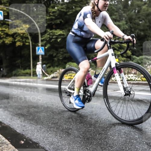 13.09.2026 - Stadtparktriathlon H.Heesch http://msf.ph/oto/10388337 13.09.2026 12:27:52 Radfahren 1061, 1090, 1148 meine-sportfotos.de