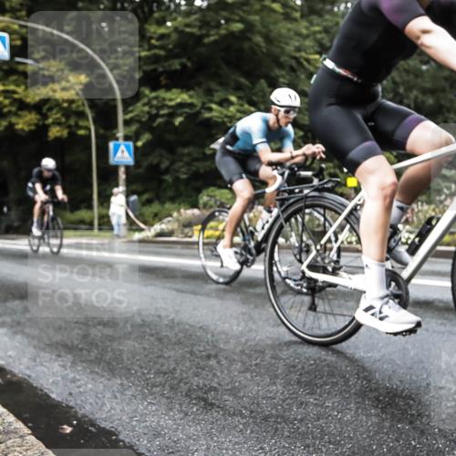 13.09.2026 - Stadtparktriathlon H.Heesch http://msf.ph/oto/10388339 13.09.2026 12:27:55 Radfahren 986, 1061, 1090, 1148 meine-sportfotos.de