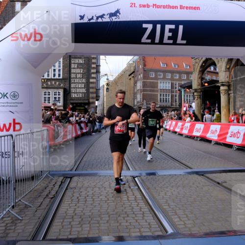 13.09.2026 - 21. swb-Marathon Bremen Tim E. http://msf.ph/oto/10388341 13.09.2026 13:29:07 Ziel 430, 722, 725, 936, 1014, 2276, 2378, 2851, 2891, 3348, 3419, 3444, 3665, 4102, 4564, 5267, 5531, 5691, 5865, 6099, 6817, 6937, 6955, 7134, 7263, 7527, 8984, 8985, 9176, 9562, 13012, 13174 meine-sportfotos.de