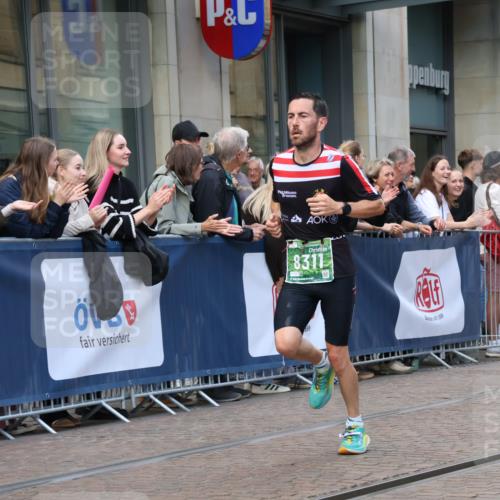 13.09.2026 - 21. swb-Marathon Bremen Strokosch-Dieckow http://msf.ph/oto/10388350 13.09.2026 12:58:19 Ziel 346, 1576, 2049, 5672, 6198, 6929, 8311, 8394, 1379, 1472, 1604, 1717, 2073, 2099, 9065 meine-sportfotos.de