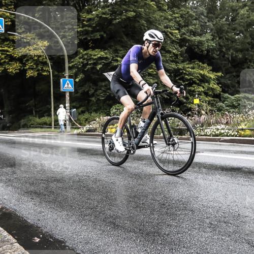 13.09.2026 - Stadtparktriathlon H.Heesch http://msf.ph/oto/10388382 13.09.2026 12:29:01 Radfahren 953, 1006, 1050 meine-sportfotos.de