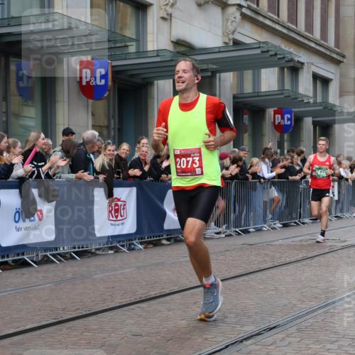 13.09.2026 - 21. swb-Marathon Bremen Strokosch-Dieckow http://msf.ph/oto/10388385 13.09.2026 12:58:21 Ziel 346, 1576, 2049, 5672, 6198, 6929, 8311, 8394, 1379, 1472, 1604, 1717, 2073, 2099, 9065 meine-sportfotos.de