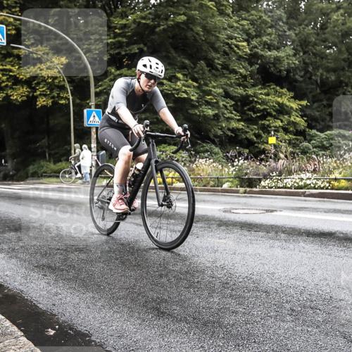 13.09.2026 - Stadtparktriathlon H.Heesch http://msf.ph/oto/10388394 13.09.2026 12:29:13 Radfahren 949, 1072, 1128, 1242 meine-sportfotos.de