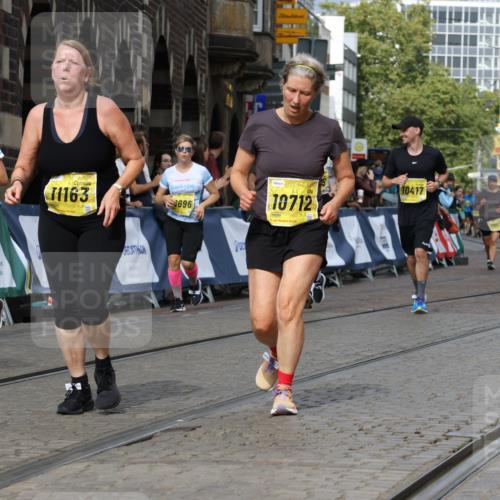 13.09.2026 - 21. swb-Marathon Bremen Strokosch-Dieckow http://msf.ph/oto/10388400 13.09.2026 11:09:45 Ziel 10424, 10556, 10664, 10686, 10694, 10769, 10823, 10981, 10983, 11192, 11225, 11764, 11882, 11883, 11914, 11915, 11995, 12322, 12474, 12491, 12532, 13607, 10299, 10435, 10645, 10737, 11119, 11383, 11437, 11441, 12449 meine-sportfotos.de