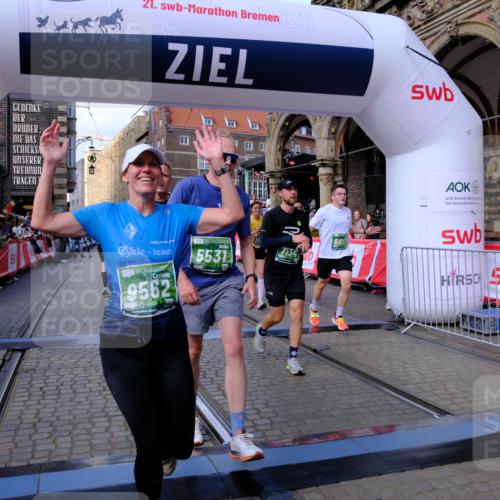 13.09.2026 - 21. swb-Marathon Bremen Tim E. http://msf.ph/oto/10388410 13.09.2026 13:29:14 Ziel 430, 565, 687, 722, 725, 936, 1014, 1274, 1688, 2223, 2276, 2378, 2851, 2891, 3419, 3444, 3665, 3938, 4590, 5225, 5267, 5531, 5691, 5865, 6099, 6817, 6937, 6955, 7134, 7527, 8984, 8985, 9562, 13174 meine-sportfotos.de