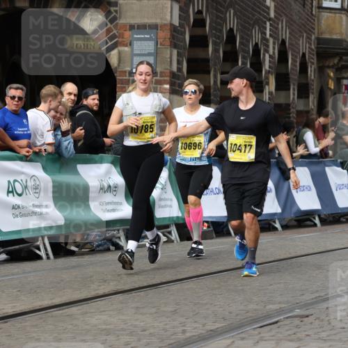13.09.2026 - 21. swb-Marathon Bremen Strokosch-Dieckow http://msf.ph/oto/10388444 13.09.2026 11:09:48 Ziel 10386, 10424, 10556, 10664, 10694, 10712, 10769, 10823, 10981, 11192, 11225, 11882, 11883, 11914, 11915, 11937, 11995, 12322, 12409, 12474, 12491, 12532, 13607, 10299, 10435, 10645, 10751, 11119, 11383, 11437, 11441 meine-sportfotos.de