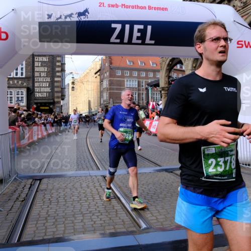 13.09.2026 - 21. swb-Marathon Bremen Tim E. http://msf.ph/oto/10388454 13.09.2026 13:29:20 Ziel 394, 430, 565, 687, 722, 725, 745, 936, 1014, 1274, 1688, 2070, 2223, 2378, 2851, 3419, 3665, 3938, 4590, 5225, 5531, 5691, 5865, 6099, 6817, 6937, 6955, 7134, 8984, 8985, 9562, 9661 meine-sportfotos.de