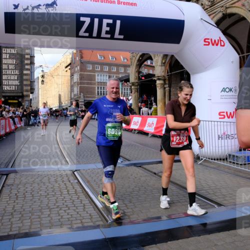 13.09.2026 - 21. swb-Marathon Bremen Tim E. http://msf.ph/oto/10388467 13.09.2026 13:29:20 Ziel 394, 430, 565, 687, 722, 725, 745, 936, 1014, 1274, 1688, 2070, 2223, 2378, 2851, 3419, 3665, 3938, 4590, 5225, 5531, 5691, 5865, 6099, 6817, 6937, 6955, 7134, 8984, 8985, 9562, 9661 meine-sportfotos.de