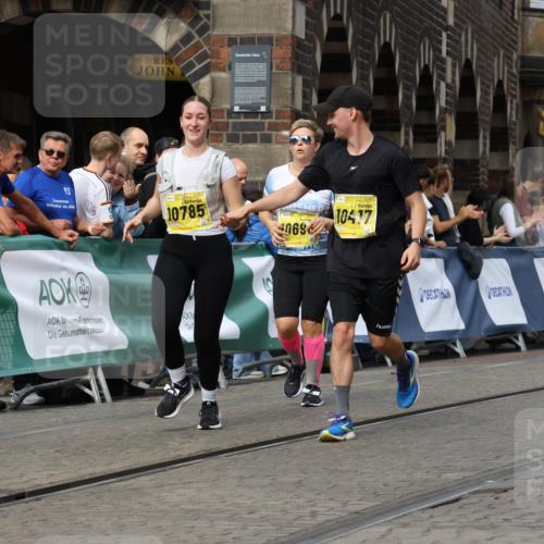 13.09.2026 - 21. swb-Marathon Bremen Strokosch-Dieckow http://msf.ph/oto/10388471 13.09.2026 11:09:48 Ziel 10386, 10424, 10556, 10664, 10694, 10712, 10769, 10823, 10981, 11192, 11225, 11882, 11883, 11914, 11915, 11937, 11995, 12322, 12409, 12474, 12491, 12532, 13607, 10299, 10435, 10645, 10751, 11119, 11383, 11437, 11441 meine-sportfotos.de