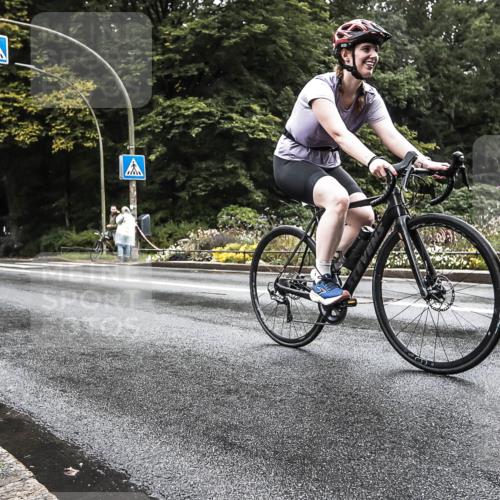13.09.2026 - Stadtparktriathlon H.Heesch http://msf.ph/oto/10388475 13.09.2026 12:30:23 Radfahren 1054, 1080 meine-sportfotos.de