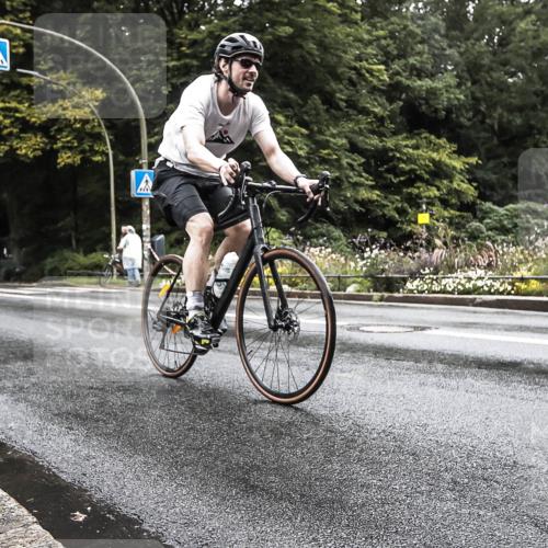 13.09.2026 - Stadtparktriathlon H.Heesch http://msf.ph/oto/10388476 13.09.2026 12:30:24 Radfahren 1054, 1080 meine-sportfotos.de