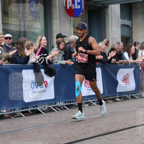 13.09.2026 - 21. swb-Marathon Bremen Strokosch-Dieckow http://msf.ph/oto/10388479 13.09.2026 12:58:29 Ziel 346, 1576, 2049, 3624, 4847, 5672, 6929, 8065, 346, 1379, 1472, 1604, 1717, 2073, 6198, 8311, 8394 meine-sportfotos.de