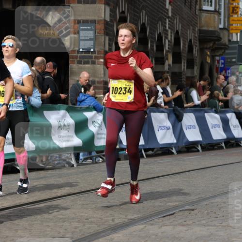 13.09.2026 - 21. swb-Marathon Bremen Strokosch-Dieckow http://msf.ph/oto/10388512 13.09.2026 11:09:50 Ziel 10234, 10386, 10417, 10424, 10556, 10664, 10694, 10712, 10769, 10785, 10823, 10981, 11192, 11225, 11882, 11883, 11914, 11915, 11937, 11995, 12322, 12409, 12474, 12532, 10299, 10435, 10751, 11119, 11383, 11437, 11441 meine-sportfotos.de