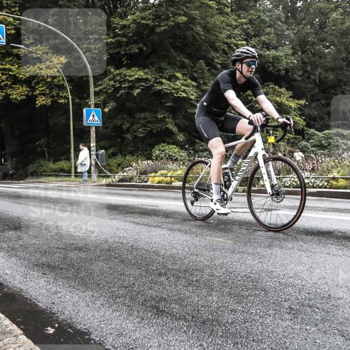 13.09.2026 - Stadtparktriathlon H.Heesch http://msf.ph/oto/10388526 13.09.2026 12:31:41 Radfahren 969, 1135, 1160 meine-sportfotos.de