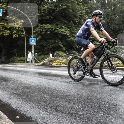 13.09.2026 - Stadtparktriathlon H.Heesch http://msf.ph/oto/10388537 13.09.2026 12:31:45 Radfahren 969, 1044, 1084, 1111, 1160 meine-sportfotos.de