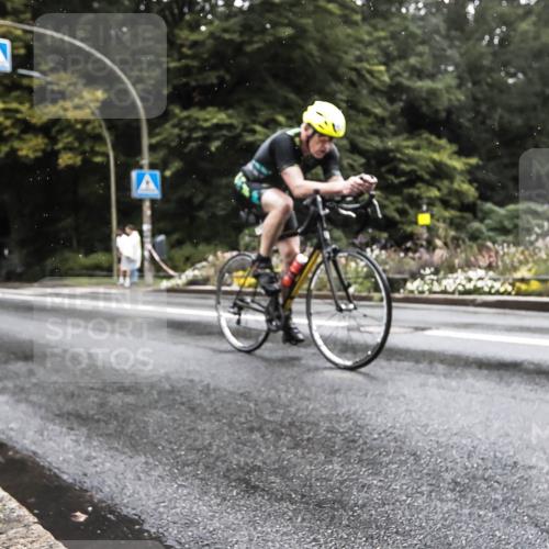 13.09.2026 - Stadtparktriathlon H.Heesch http://msf.ph/oto/10388543 13.09.2026 12:31:49 Radfahren 932, 977, 1111 meine-sportfotos.de