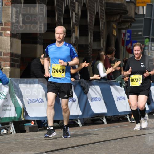 13.09.2026 - 21. swb-Marathon Bremen Strokosch-Dieckow http://msf.ph/oto/10388558 13.09.2026 11:09:53 Ziel 10234, 10386, 10417, 10424, 10556, 10696, 10712, 10769, 10785, 10823, 10981, 10990, 10991, 11192, 11225, 11883, 11914, 11937, 11995, 12322, 12409, 12474, 12532, 10299, 10435, 10751, 11119, 11441, 12207 meine-sportfotos.de
