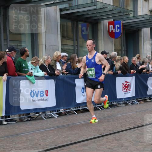 13.09.2026 - 21. swb-Marathon Bremen Strokosch-Dieckow http://msf.ph/oto/10388563 13.09.2026 12:58:37 Ziel 1118, 1576, 3624, 3688, 4399, 4847, 6929, 8065, 8994, 9120, 9329, 346, 1379, 1472, 2049, 5672, 6198, 8311, 8394 meine-sportfotos.de