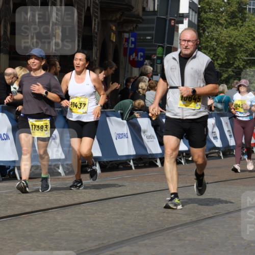 13.09.2026 - 21. swb-Marathon Bremen Strokosch-Dieckow http://msf.ph/oto/10388579 13.09.2026 11:09:57 Ziel 10234, 10386, 10417, 10424, 10696, 10712, 10785, 10990, 10991, 11192, 11937, 12409, 12474, 12532, 10299, 10751, 11119, 11732, 11933, 12117, 12207 meine-sportfotos.de