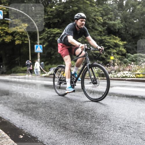 13.09.2026 - Stadtparktriathlon H.Heesch http://msf.ph/oto/10388580 13.09.2026 12:33:27 Radfahren 1025, 1058, 1085, 1168 meine-sportfotos.de