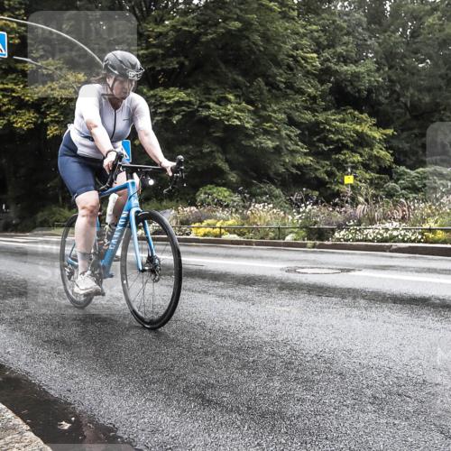 13.09.2026 - Stadtparktriathlon H.Heesch http://msf.ph/oto/10388582 13.09.2026 12:33:29 Radfahren 981, 1025, 1058, 1168 meine-sportfotos.de