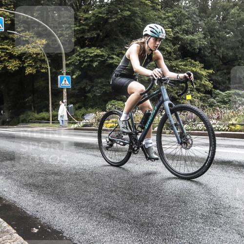 13.09.2026 - Stadtparktriathlon H.Heesch http://msf.ph/oto/10388587 13.09.2026 12:33:40 Radfahren 1129 meine-sportfotos.de