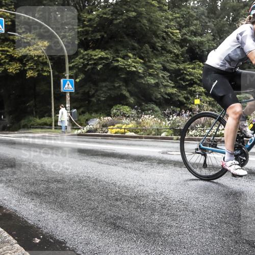 13.09.2026 - Stadtparktriathlon H.Heesch http://msf.ph/oto/10388597 13.09.2026 12:33:51 Radfahren 1086, 1093, 1099, 1131 meine-sportfotos.de