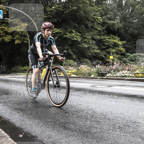 13.09.2026 - Stadtparktriathlon H.Heesch http://msf.ph/oto/10388599 13.09.2026 12:33:53 Radfahren 1086, 1093 meine-sportfotos.de