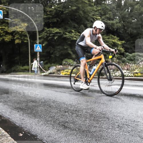 13.09.2026 - Stadtparktriathlon H.Heesch http://msf.ph/oto/10388609 13.09.2026 12:34:07 Radfahren 987, 1031, 1089, 1308 meine-sportfotos.de