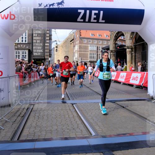 13.09.2026 - 21. swb-Marathon Bremen Tim E. http://msf.ph/oto/10388623 13.09.2026 13:29:39 Ziel 132, 303, 596, 651, 1083, 1365, 1387, 1545, 1823, 2023, 2301, 2742, 2867, 2957, 3258, 3721, 3796, 3846, 3912, 4541, 5036, 5599, 6030, 6103, 6499, 6690, 7013, 7149, 7361, 7631, 7649, 7860, 8007, 8009, 8066, 8099, 8277, 8338, 8675, 8831, 9249, 9889, 10128 meine-sportfotos.de