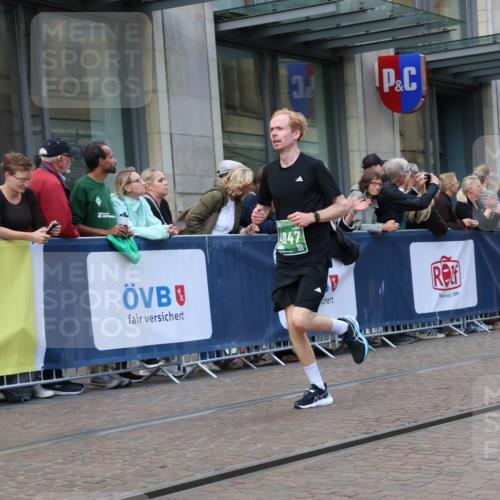13.09.2026 - 21. swb-Marathon Bremen Strokosch-Dieckow http://msf.ph/oto/10388645 13.09.2026 12:58:43 Ziel 1118, 1508, 1576, 3584, 3624, 3688, 4399, 4847, 6991, 8065, 8994, 9120, 9329, 346, 2049, 5672, 6198, 6929, 8311, 8394 meine-sportfotos.de