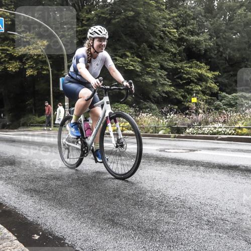 13.09.2026 - Stadtparktriathlon H.Heesch http://msf.ph/oto/10388682 13.09.2026 12:35:49 Radfahren 1090, 1181 meine-sportfotos.de