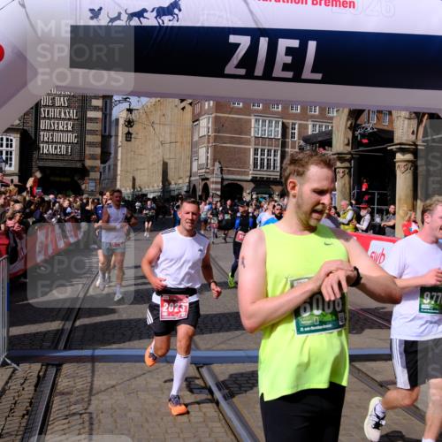 13.09.2026 - 21. swb-Marathon Bremen Tim E. http://msf.ph/oto/10388735 13.09.2026 13:30:03 Ziel 109, 124, 454, 716, 1073, 1173, 1581, 1861, 2289, 3320, 3618, 3667, 3908, 4115, 4524, 4575, 4576, 6006, 6127, 6384, 6725, 6930, 7079, 7093, 7384, 7884, 8267, 8481, 8594, 8612, 8771, 8899, 9049, 9534, 9747, 9770, 10013, 13031 meine-sportfotos.de