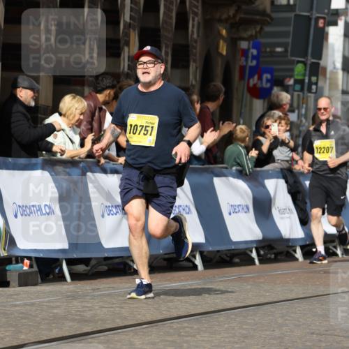 13.09.2026 - 21. swb-Marathon Bremen Strokosch-Dieckow http://msf.ph/oto/10388746 13.09.2026 11:10:09 Ziel 10234, 10417, 10435, 10645, 10696, 10737, 10785, 10990, 10991, 11119, 11383, 11437, 11441, 12449, 10169, 10361, 10362, 10706, 10890, 10963, 11080, 11382, 11725, 11732, 11933, 11957, 12117, 12293, 12550 meine-sportfotos.de