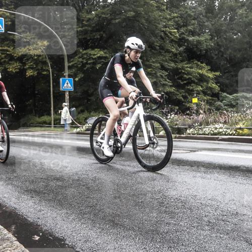 13.09.2026 - Stadtparktriathlon H.Heesch http://msf.ph/oto/10388749 13.09.2026 12:37:07 Radfahren 979, 1015, 1087, 1088, 1120, 1121, 1137 meine-sportfotos.de