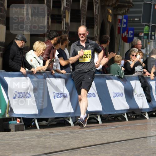 13.09.2026 - 21. swb-Marathon Bremen Strokosch-Dieckow http://msf.ph/oto/10388758 13.09.2026 11:10:12 Ziel 10299, 10435, 10645, 10737, 11119, 11383, 11437, 11441, 12449, 10169, 10361, 10362, 10706, 10791, 10890, 10963, 11080, 11382, 11725, 11957, 11982, 12293, 12454, 12550 meine-sportfotos.de